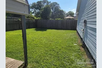 2301 W Mallory St, Pensacola, FL 32505 - Photo 16