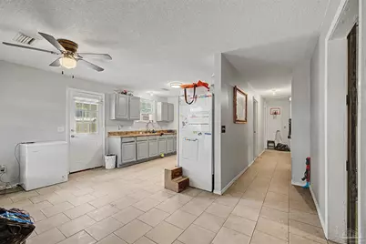 2124 Ledbetter Ln, Pensacola, FL 32507 - Photo 8