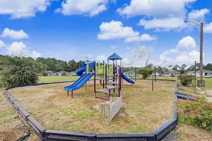 2124 Ledbetter Ln, Pensacola, FL 32507 - Photo 4