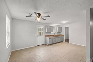 2124 Ledbetter Ln, Pensacola, FL 32507 - Photo 6