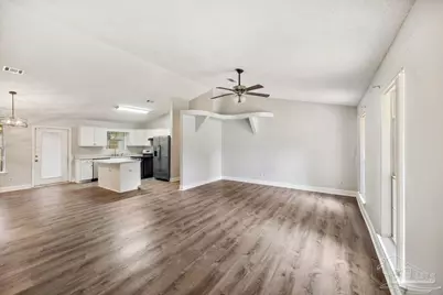1060 Cobblestone Dr, Pensacola, FL 32514 - Photo 4