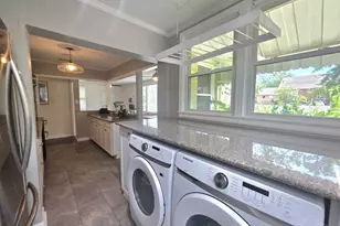 1010 E Maxwell St, Pensacola, FL 32503 - Photo 10