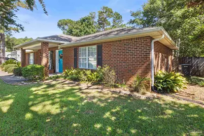8708 Laredo St, Navarre, FL 32566 - Photo 10