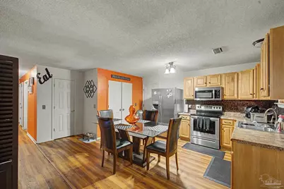8813 Camshire Cir, Pensacola, FL 32507 - Photo 6