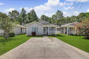 8813 Camshire Cir, Pensacola, FL 32507 - Photo 2