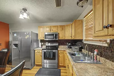 8813 Camshire Cir, Pensacola, FL 32507 - Photo 8