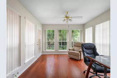 2647 Barefoot Creek Cir, Navarre, FL 32566 - Photo 6