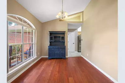 2647 Barefoot Creek Cir, Navarre, FL 32566 - Photo 4