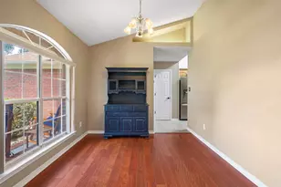 2647 Barefoot Creek Cir, Navarre, FL 32566 - Photo 4