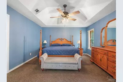 2647 Barefoot Creek Cir, Navarre, FL 32566 - Photo 10