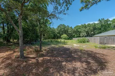 8410 Lucena St, Navarre, FL 32566 - Photo 10