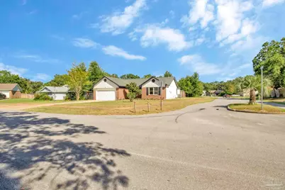 2743 Summertree Ln, Gulf Breeze, FL 32563 - Photo 60