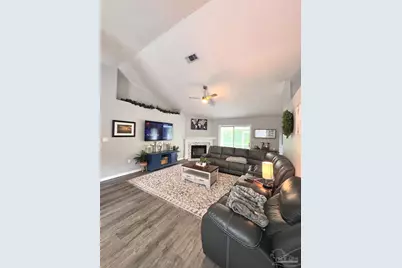 2404 Houston Cir, Gulf Breeze, FL 32563 - Photo 2