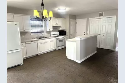 7630 Chablis Cir, Navarre, FL 32566 - Photo 6