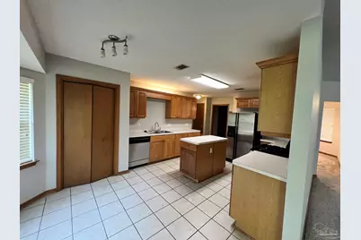 9046 Caribbean Dr, Pensacola, FL 32507 - Photo 10