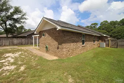7679 Old Hickory Dr, Pensacola, FL 32507 - Photo 18