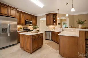 3848 Throne Ct, Milton, FL 32583 - Photo 2