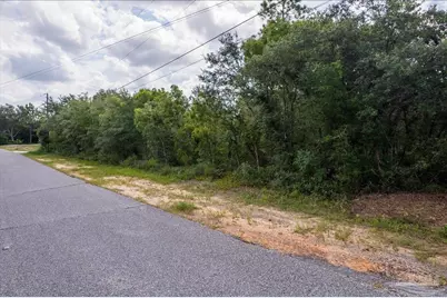 9425 Bone Bluff Dr, Navarre, FL 32566 - Photo 8