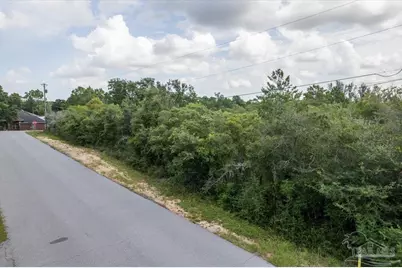 9425 Bone Bluff Dr, Navarre, FL 32566 - Photo 10