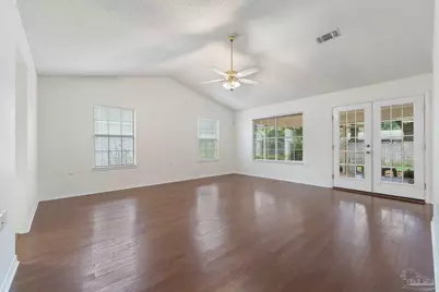 8024 Eastwood Ln, Pensacola, FL 32514 - Photo 4