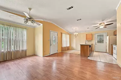 1355 Fairchild St, Pensacola, FL 32504 - Photo 6