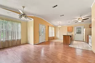 1355 Fairchild St, Pensacola, FL 32504 - Photo 6