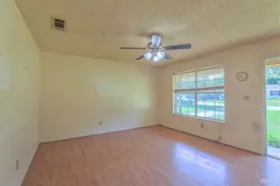 2070 Curry Cir, Pensacola, FL 32504 - Photo 8