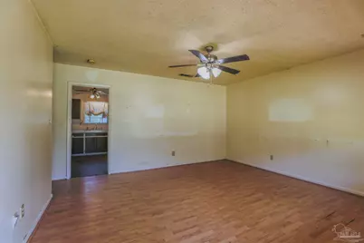 2070 Curry Cir, Pensacola, FL 32504 - Photo 6