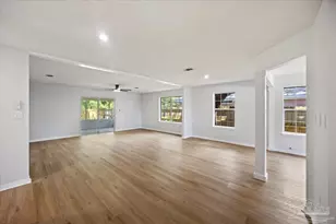 7412 St James Pl, Pensacola, FL 32506 - Photo 10