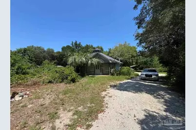 1622 Bal Alex Ave, Gulf Breeze, FL 32563 - Photo 1
