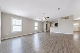 2009 Presidio St, Navarre, FL 32566 - Photo 4