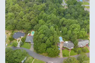 10821 Shadow Creek Dr, Pensacola, FL 32514 - Photo 2