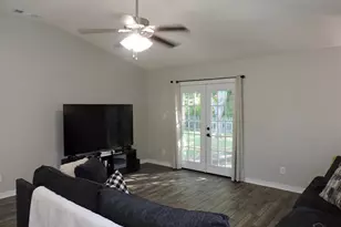 2541 Gulf Breeze Ave, Pensacola, FL 32507 - Photo 10