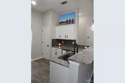 2541 Gulf Breeze Ave, Pensacola, FL 32507 - Photo 8