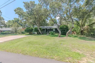 4 Cadiz St, Gulf Breeze, FL 32561 - Photo 4