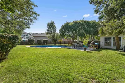 822 Bay Cliffs Rd, Gulf Breeze, FL 32561 - Photo 46