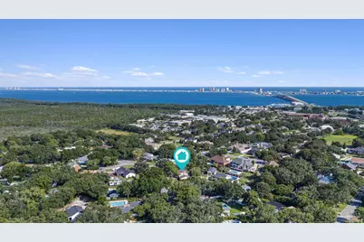 822 Bay Cliffs Rd, Gulf Breeze, FL 32561 - Photo 54