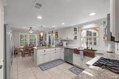 822 Bay Cliffs Rd, Gulf Breeze, FL 32561 - Photo 18