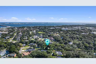 822 Bay Cliffs Rd, Gulf Breeze, FL 32561 - Photo 56