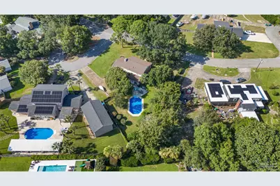 822 Bay Cliffs Rd, Gulf Breeze, FL 32561 - Photo 52