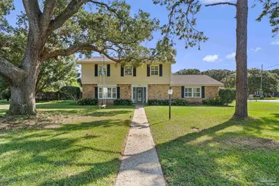822 Bay Cliffs Rd, Gulf Breeze, FL 32561 - Photo 1