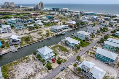 1422 Homeport Dr, Navarre Beach, FL 32566 - Photo 8