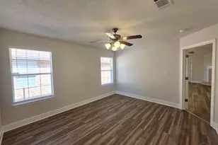 5008 Orlando Ct, Pensacola, FL 32526 - Photo 12