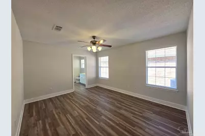 5008 Orlando Ct, Pensacola, FL 32526 - Photo 10