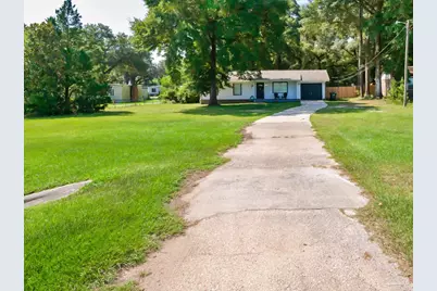 9831 Mobile Hwy, Pensacola, FL 32526 - Photo 2