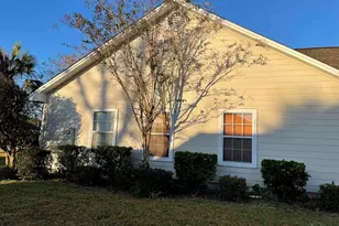 9404 Victoria Ln, Navarre, FL 32566 - Photo 2
