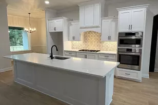 5702 Dunbar Cir, Milton, FL 32583 - Photo 4