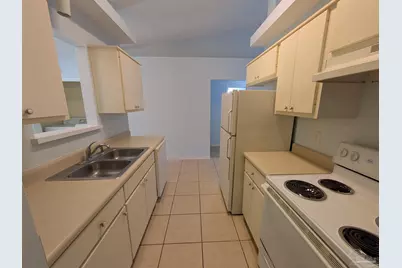 3359 Greenbriar Cir #B, Gulf Breeze, FL 32563 - Photo 10