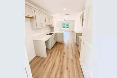 901 Rentz Ave, Pensacola, FL 32507 - Photo 4