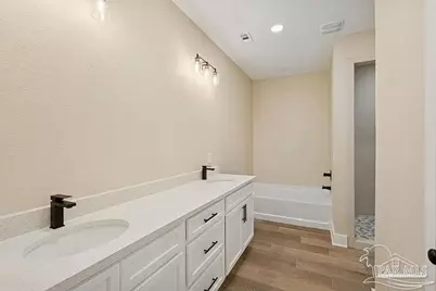 4913 Hickory Shores Blvd, Gulf Breeze, FL 32563 - Photo 16